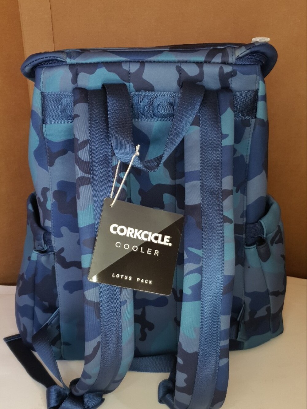 Corkcicle Lotus Backpack Cooler NWT + Free Gift - Picture 9 of 15